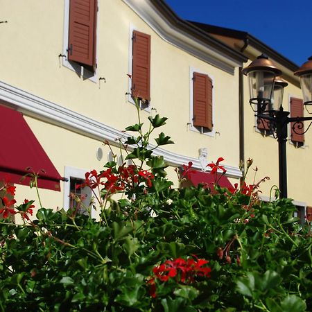 Dependance Lipa Hotel Базовица Екстериор снимка